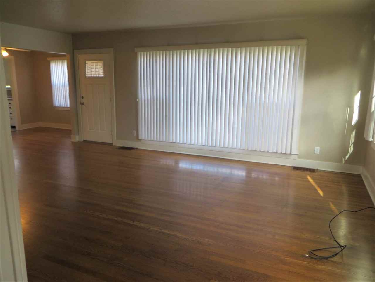 1885 Nw Oerding Ave - Photo 5 of 17