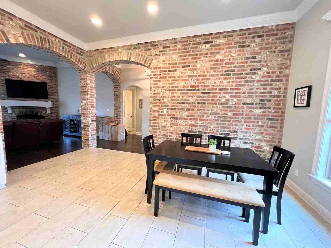 725 Dumaine Dr - Photo 6 of 20