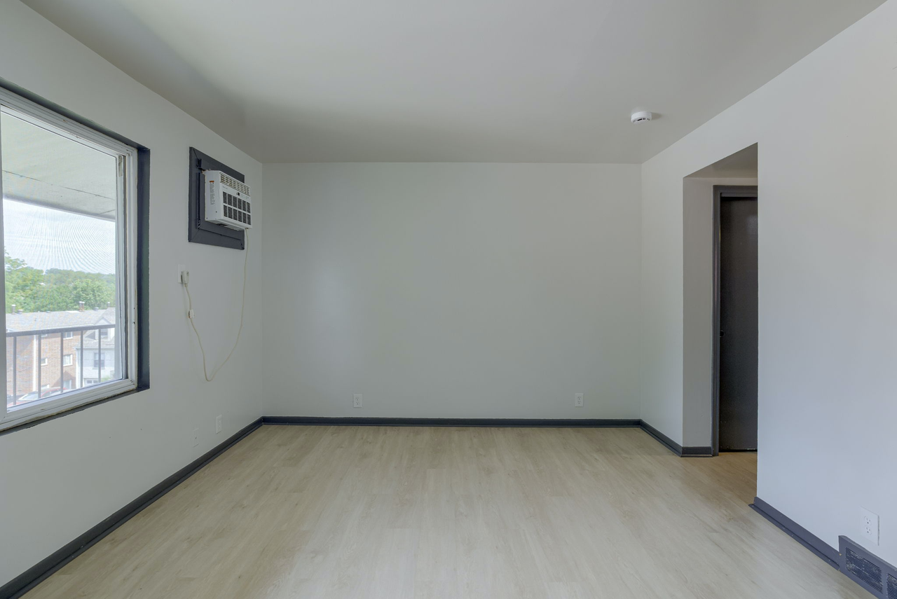 4505 LAFAYETTE AVENUE - Photo 6 of 43