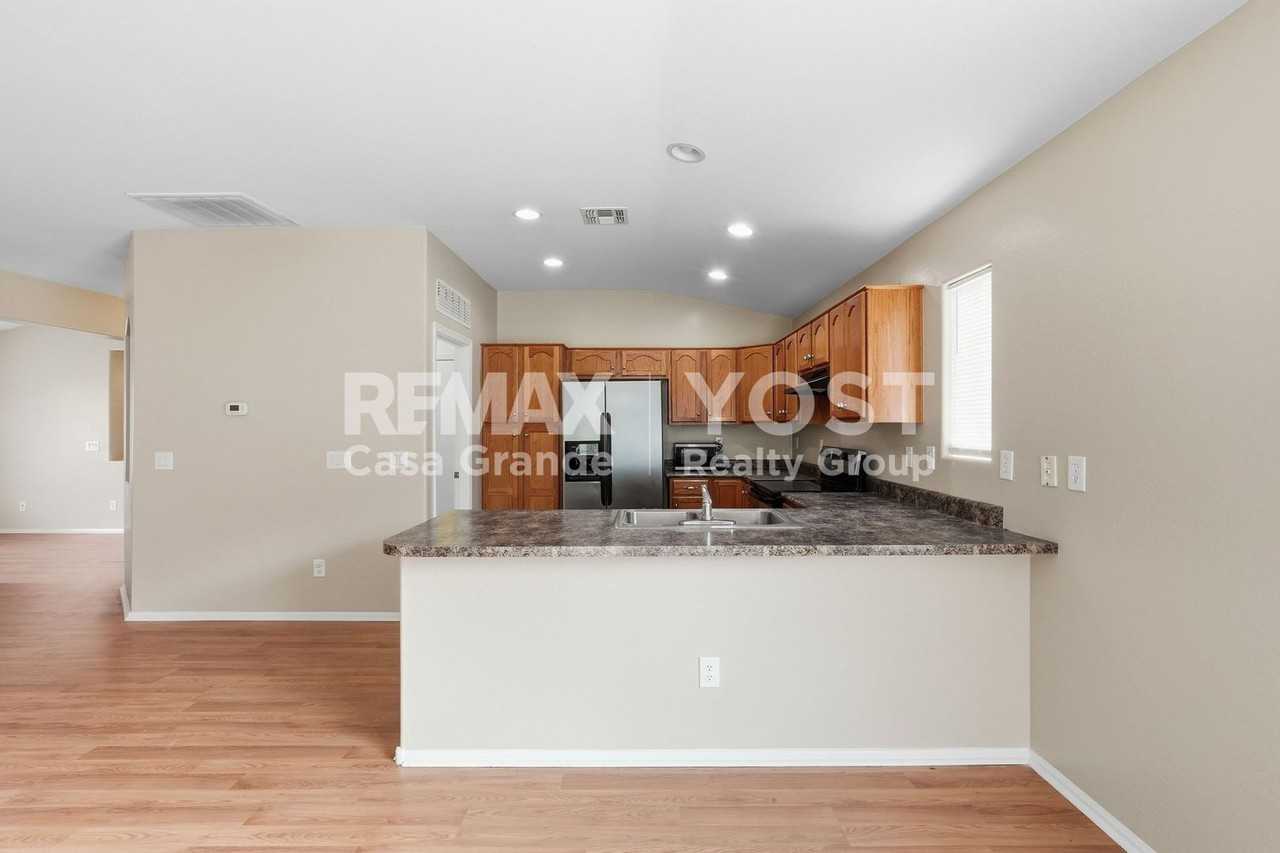1377 E Prickly Pear Dr - Photo 5 of 22