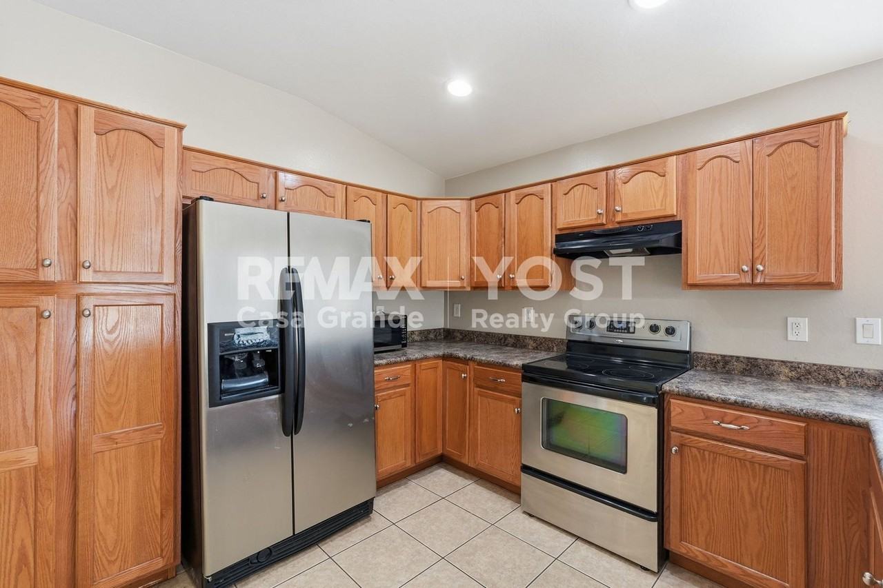 1377 E Prickly Pear Dr - Photo 6 of 22