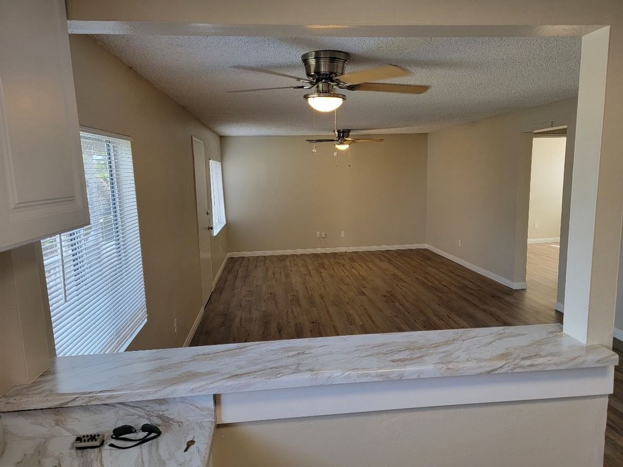 534 Florida St - Photo 6 of 13
