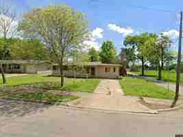 featured image of 1900 E Cherry St