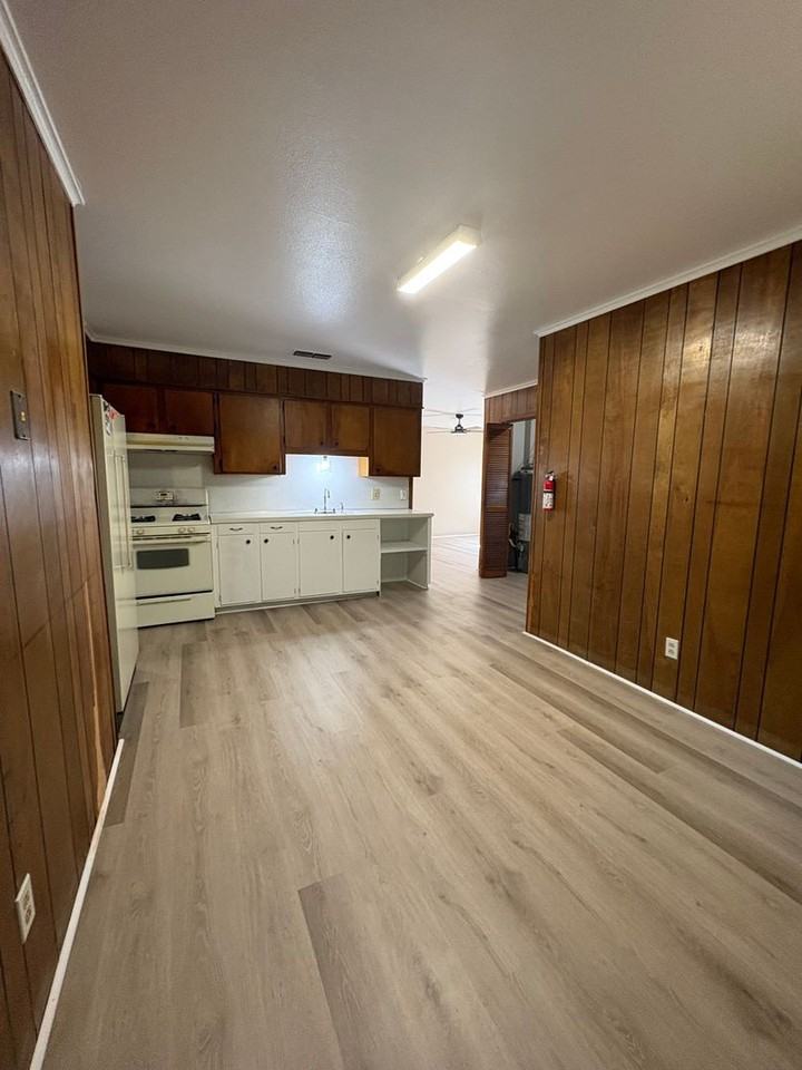 913 Babylon Rd - Photo 6 of 15
