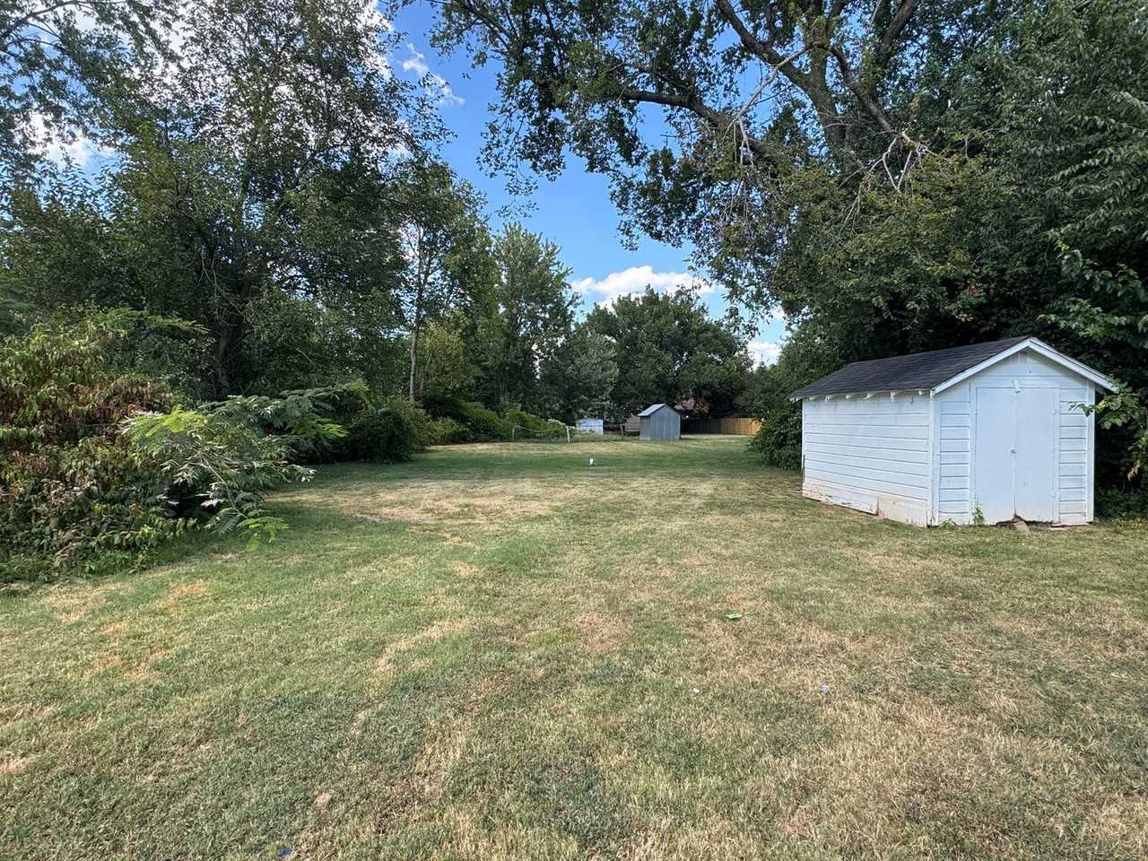 1635 W Dale St - Photo 4 of 35