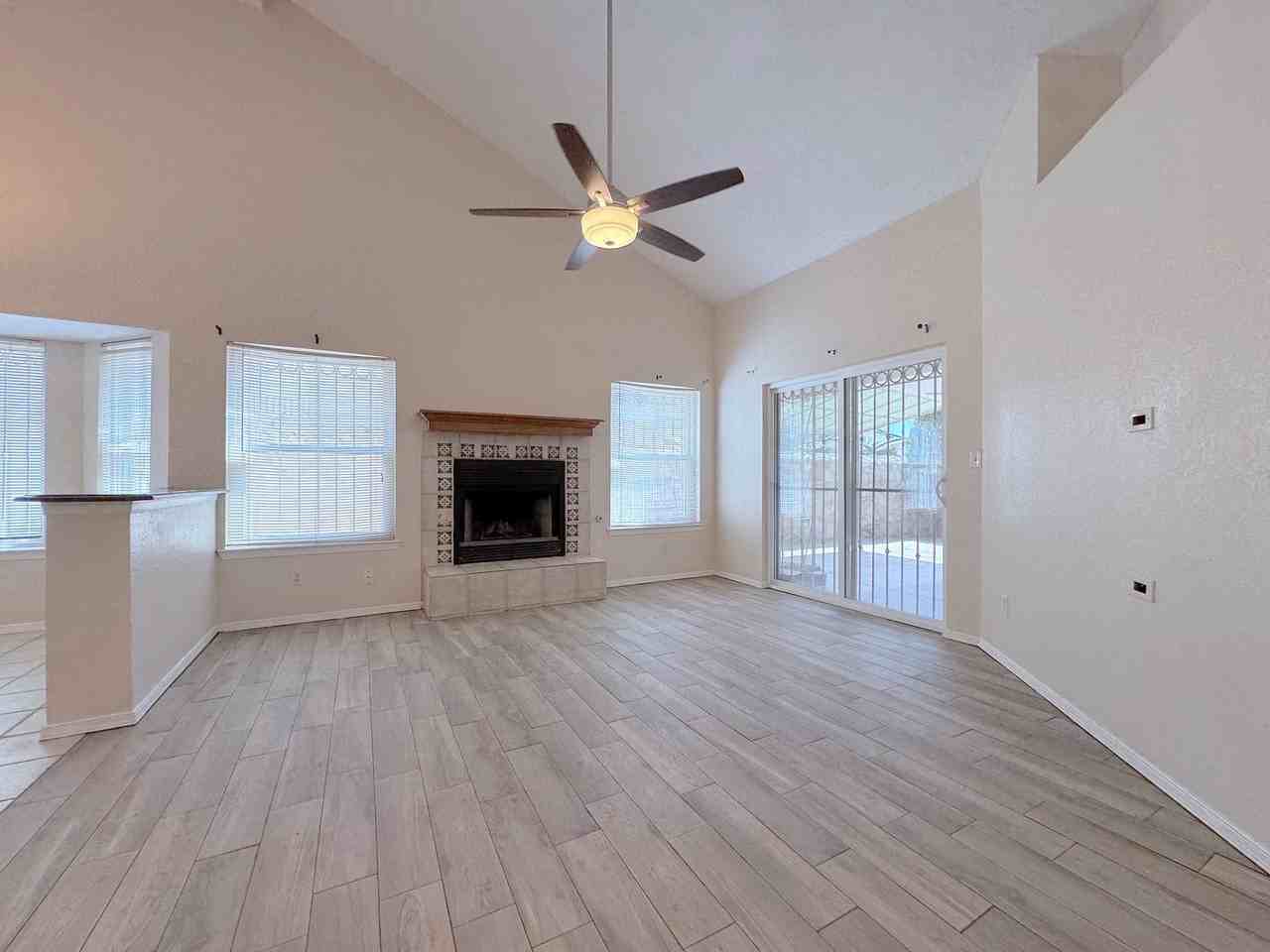 11620 Bunky Henry Ln - Photo 6 of 29