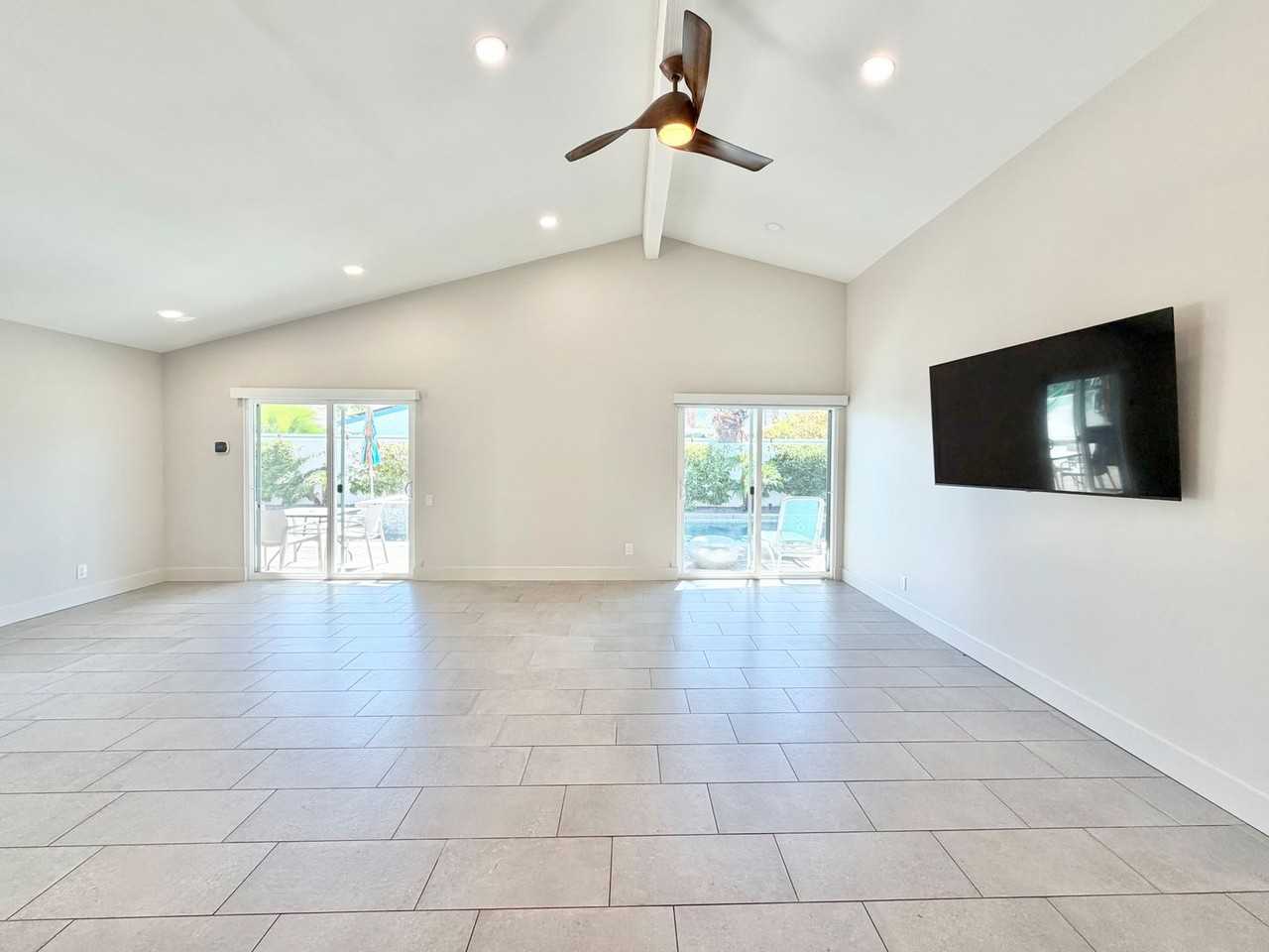 835 S Nueva Vista Dr - Photo 4 of 27