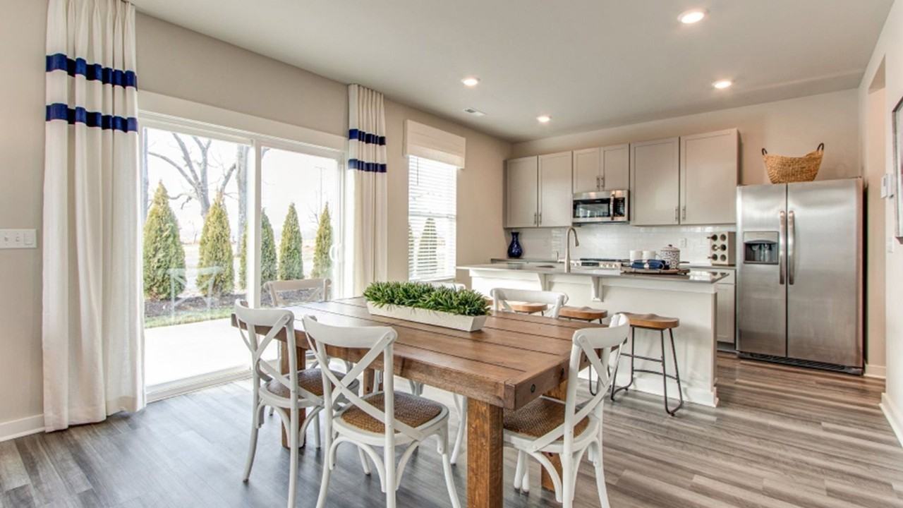 1820 Ravens Run - Photo 3 of 14