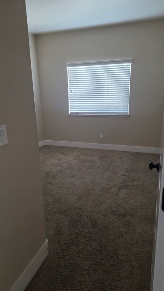 2439 Hyacinth Way - Photo 7 of 15