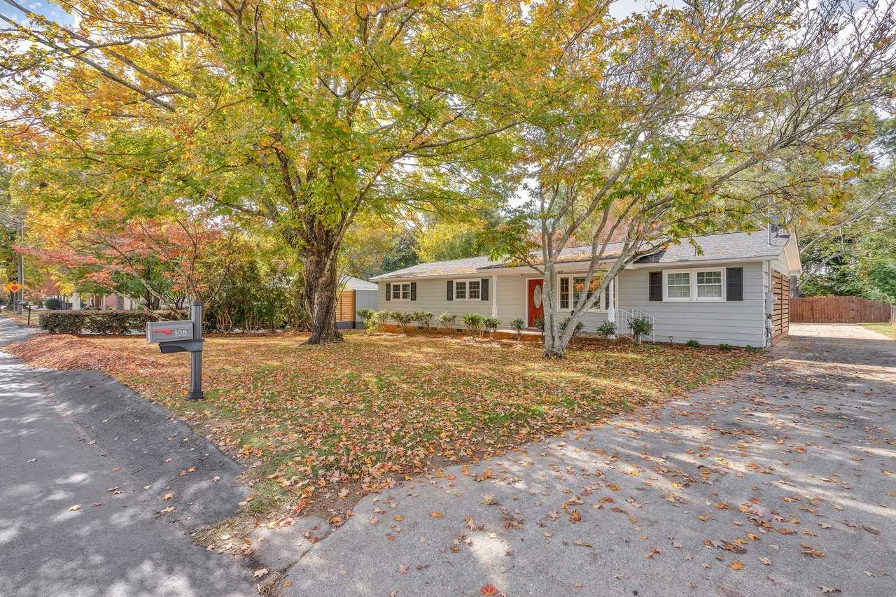 108 Holmes Dr - Photo 3 of 19