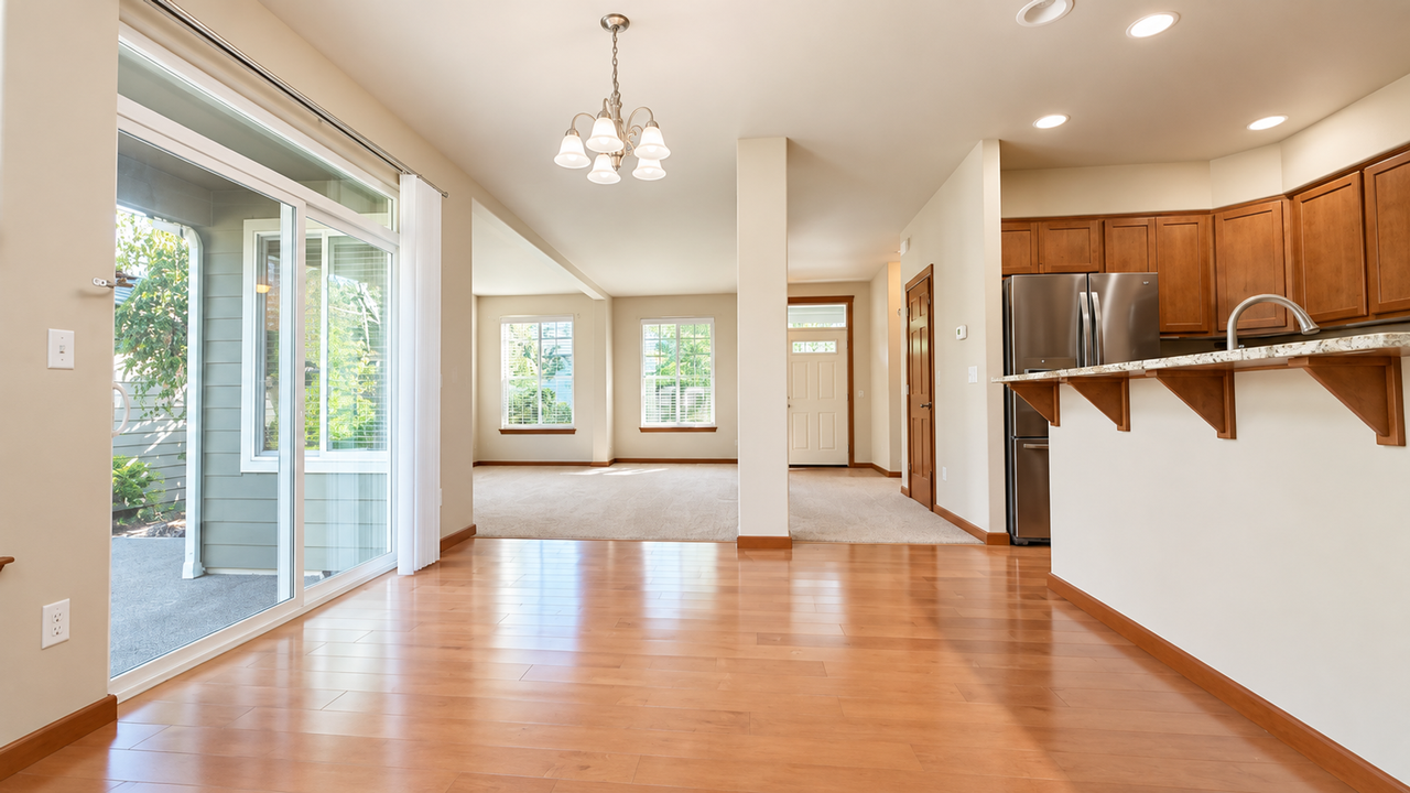 4561 Timothy St Se - Photo 4 of 28