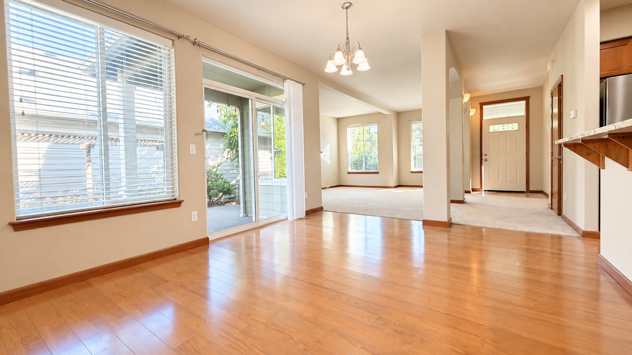 4561 Timothy St Se - Photo 5 of 28