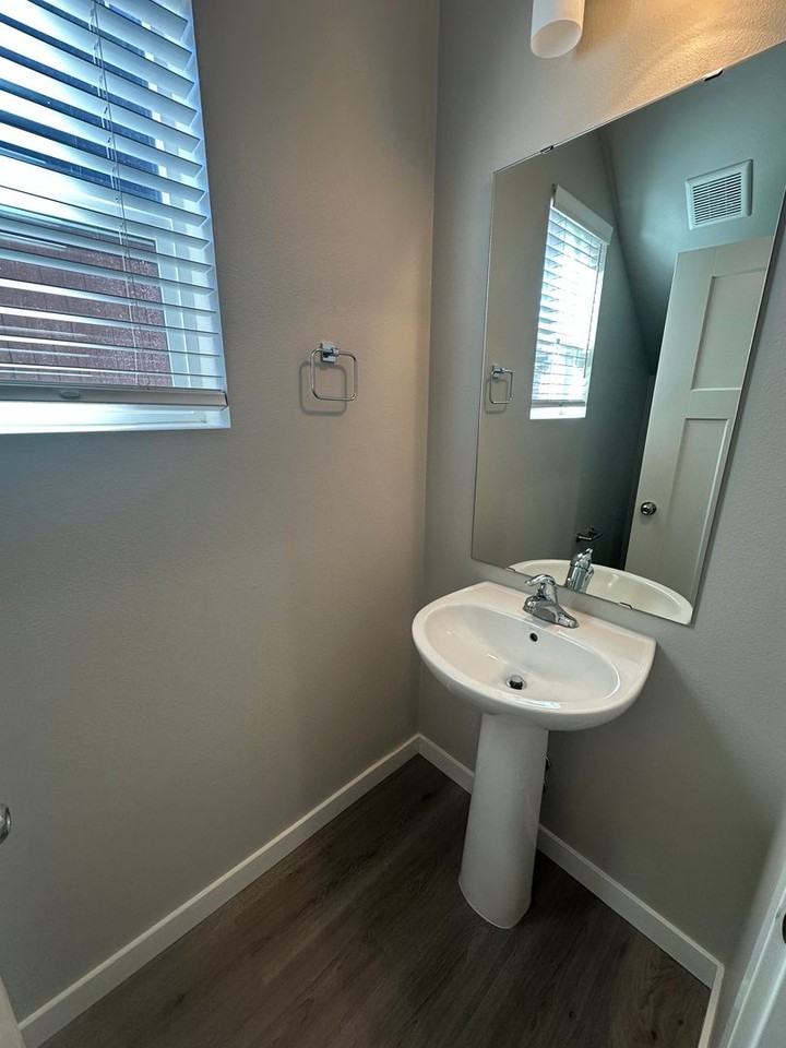 7741 20th Ln Se - Photo 3 of 23