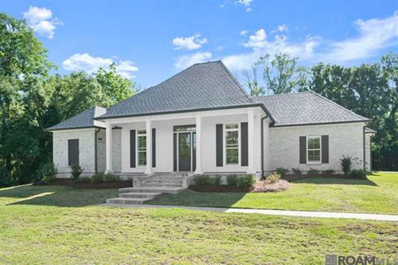 10290 Bayou Xing - Photo 2 of 33
