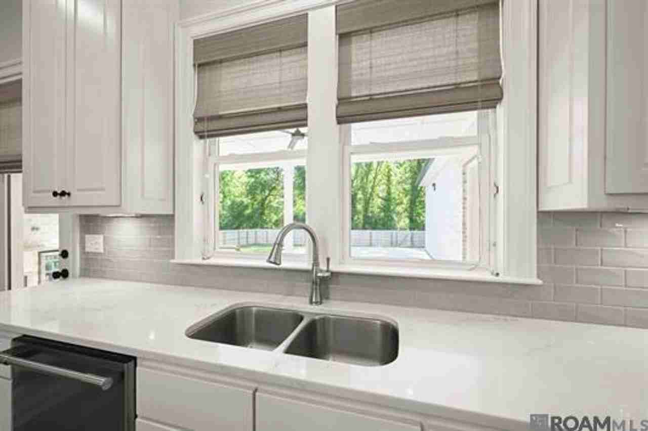 10290 Bayou Xing - Photo 6 of 33