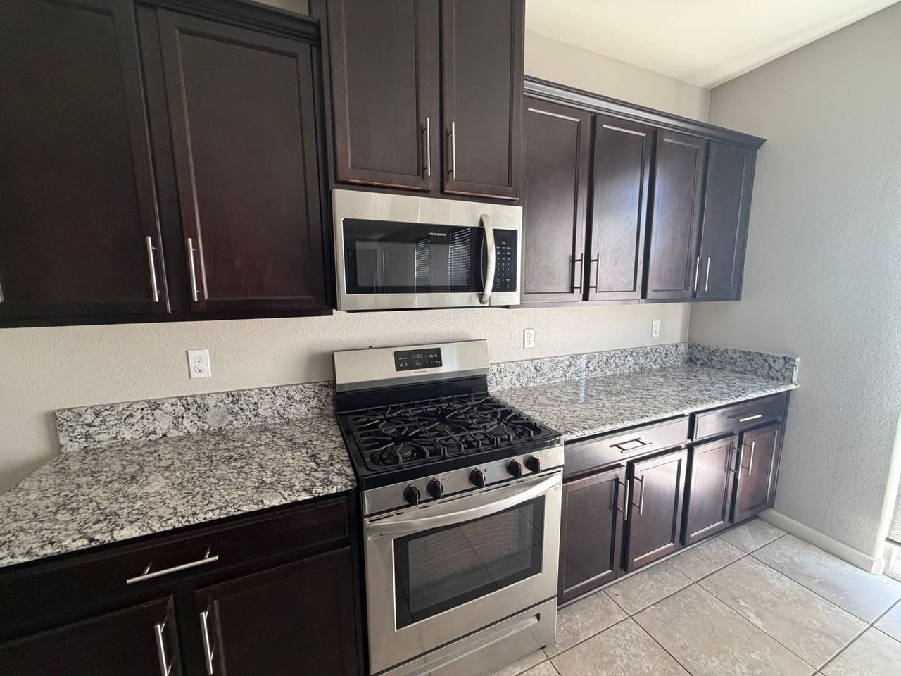 3737 E Myrtle Ave - Photo 5 of 18