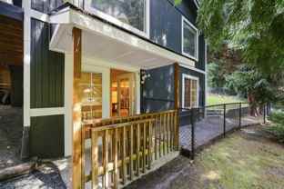 1218 209th Ave Ne #B - Photo 1 of 1