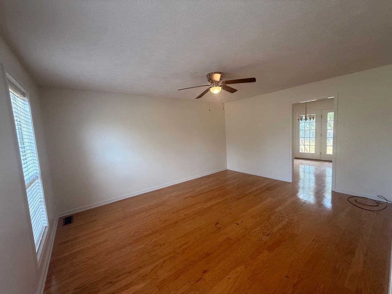 112 Foxworth Dr - Photo 2 of 21