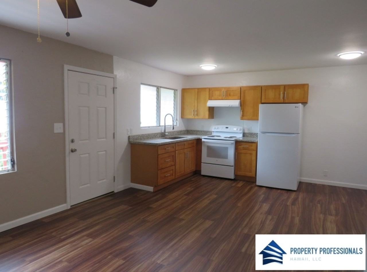 Renovated 2 bedroom apartment in Hilo - Photo 4 of 7