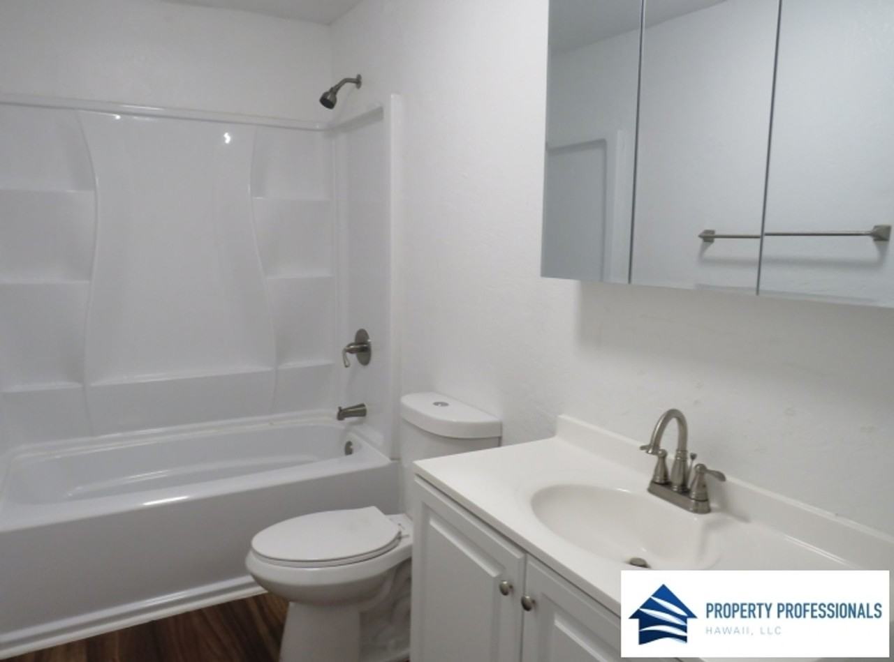 Renovated 2 bedroom apartment in Hilo - Photo 7 of 7