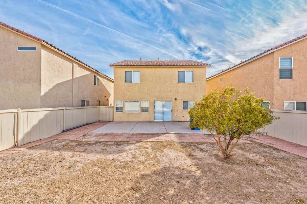 5908 Mahogany Mountain Dr - Photo 4 of 17