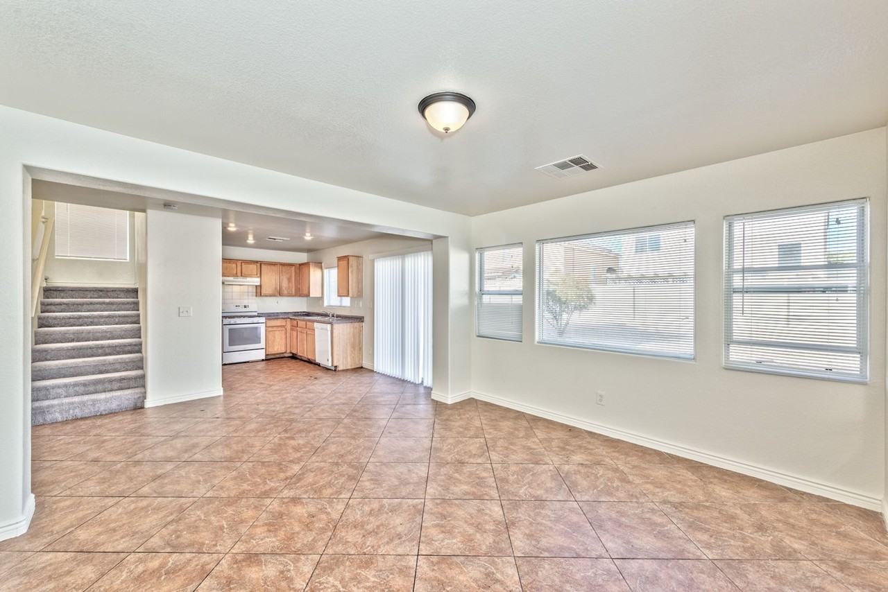 5908 Mahogany Mountain Dr - Photo 5 of 17