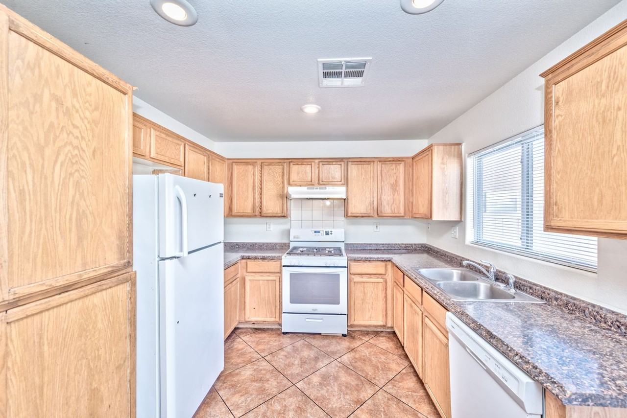 5908 Mahogany Mountain Dr - Photo 7 of 17