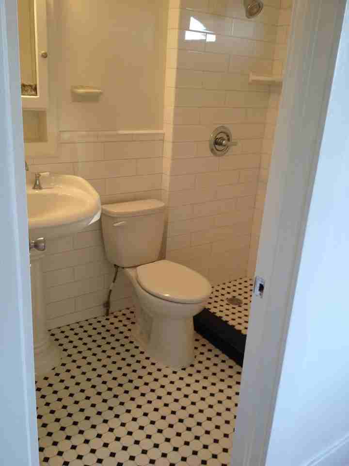 423 E Mill St - Photo 4 of 10