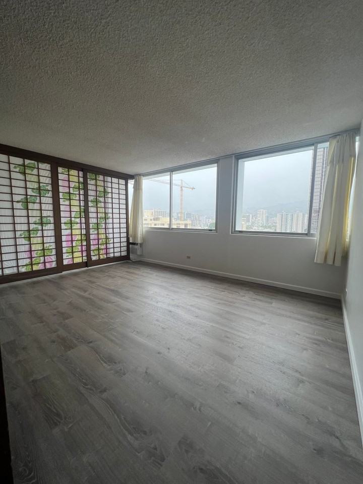 1560 Kanunu St #1318 - Photo 3 of 42