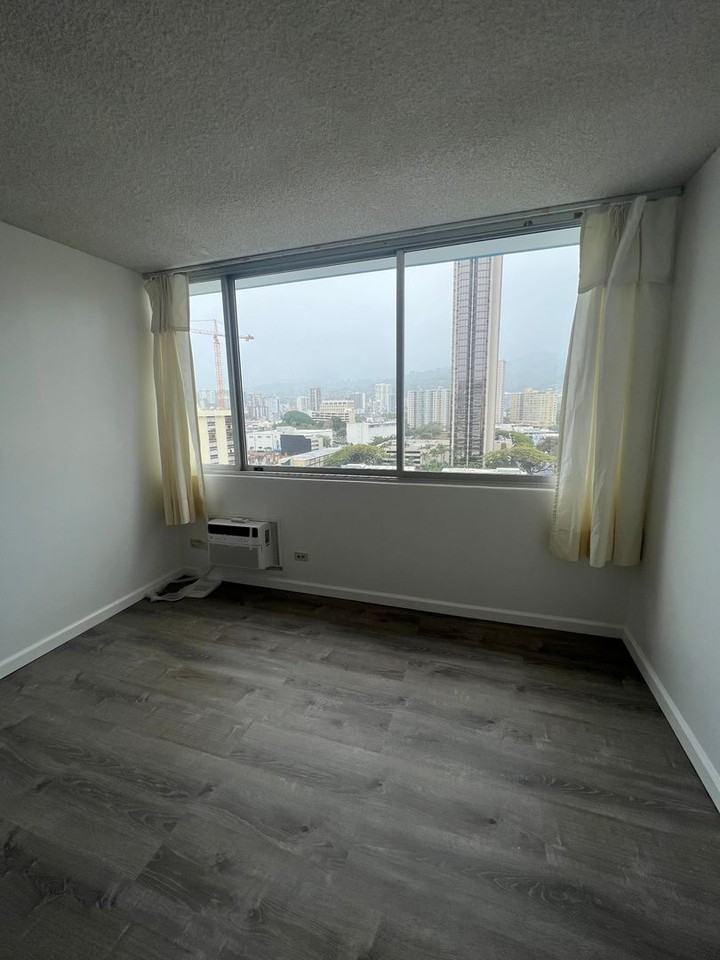 1560 Kanunu St #1318 - Photo 4 of 42