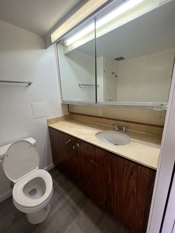 1560 Kanunu St #1318 - Photo 7 of 42