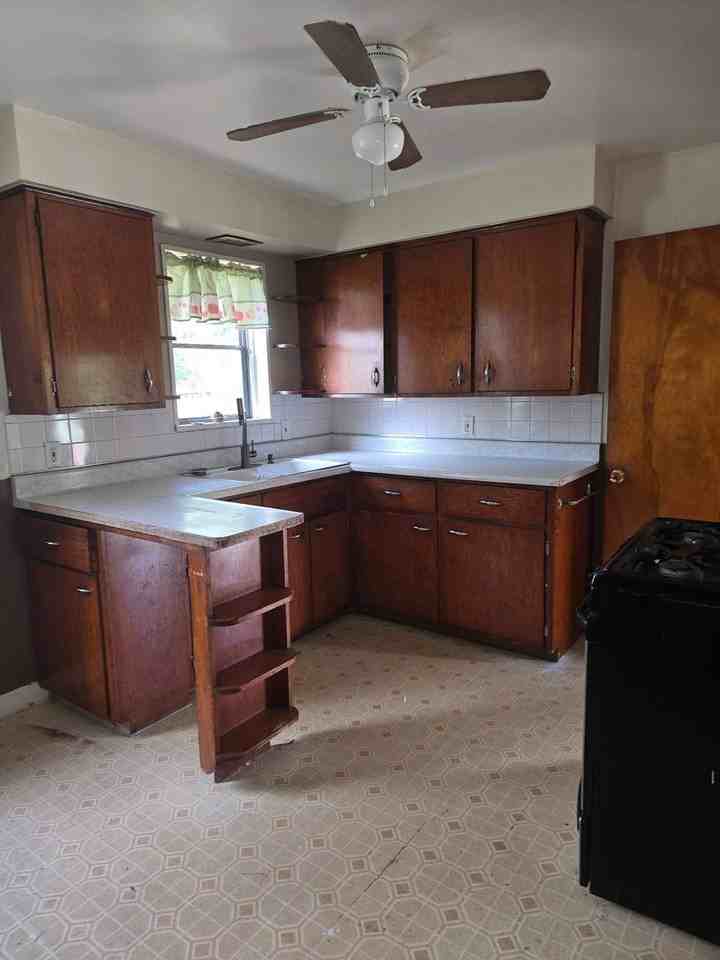 4614 E 104th St - Photo 5 of 5