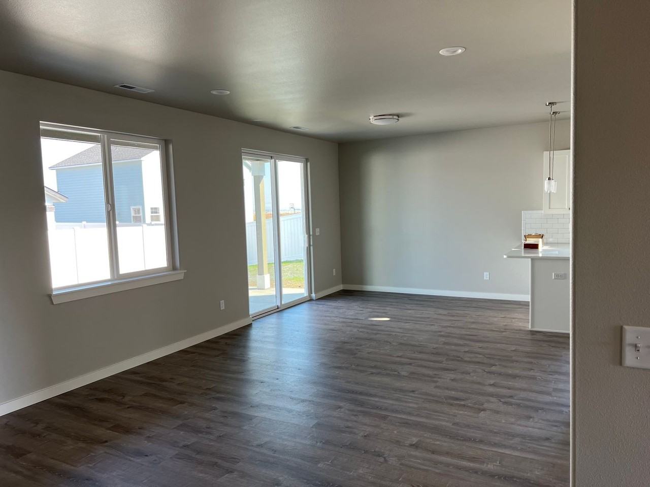 1011 6th Ave Ne - Photo 5 of 15