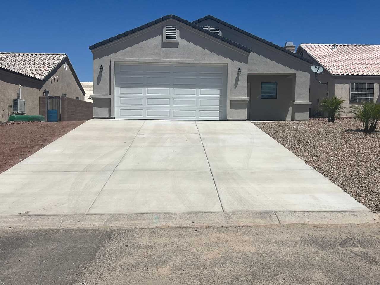 1985 E Sunset Dr - Photo 2 of 18