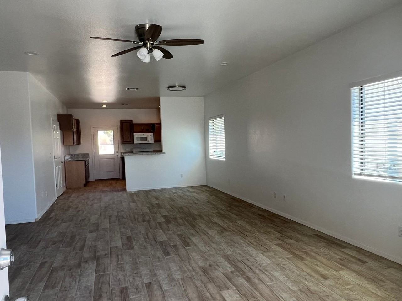 1985 E Sunset Dr - Photo 3 of 18