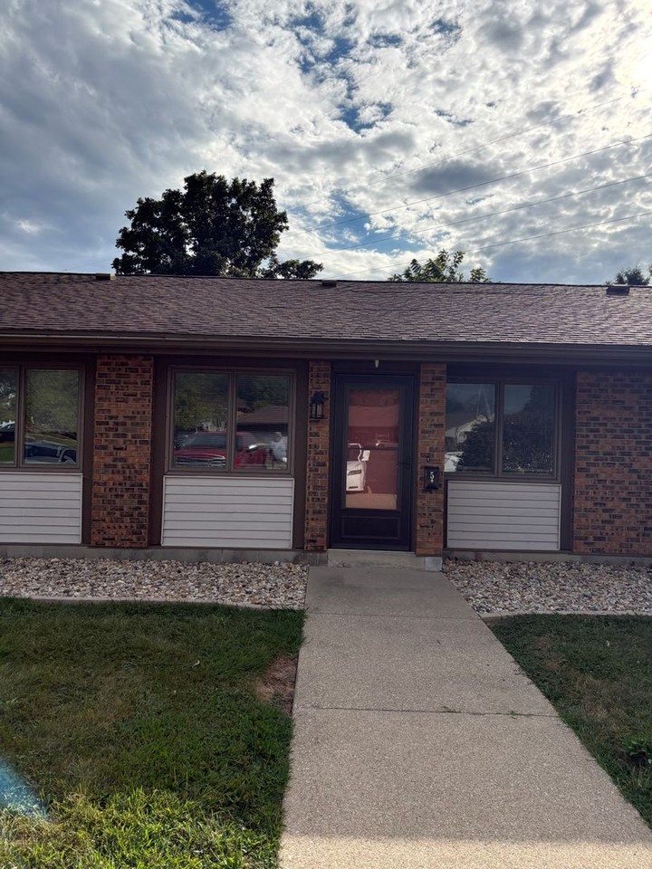 603 N State St - Photo 2 of 10
