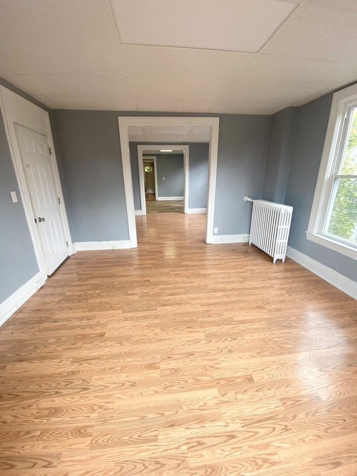 911 State Street - Photo 3 of 16