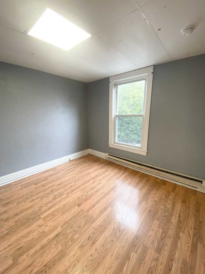 911 State Street - Photo 7 of 16