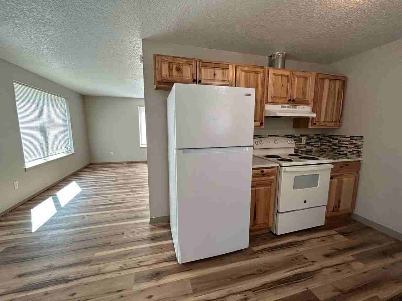 221 Oregon Way - Photo 6 of 15