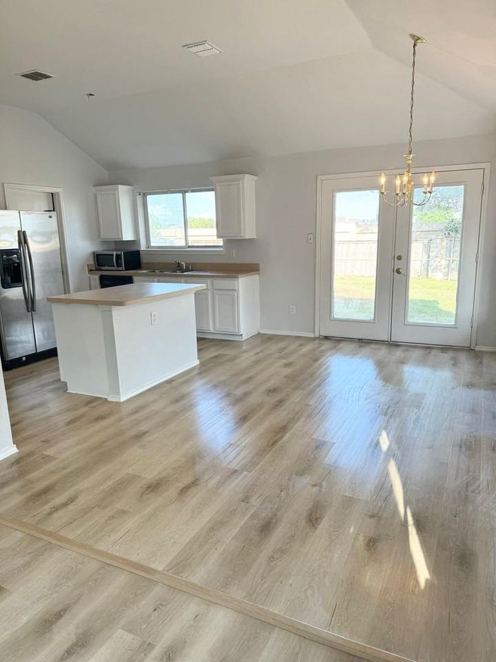 2226 Mainsail Ln - Photo 5 of 18
