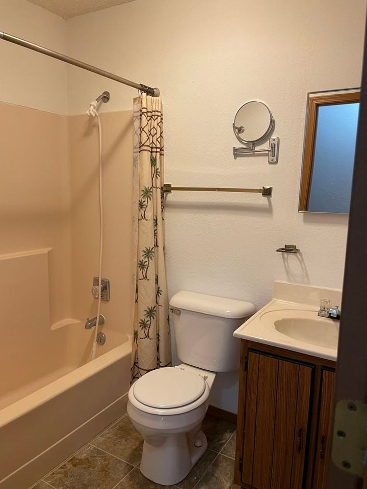 Westbury Apartments - Photo 4 of 10