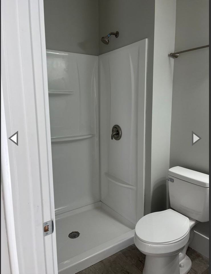 114 E Franklin St #4 - Photo 6 of 7