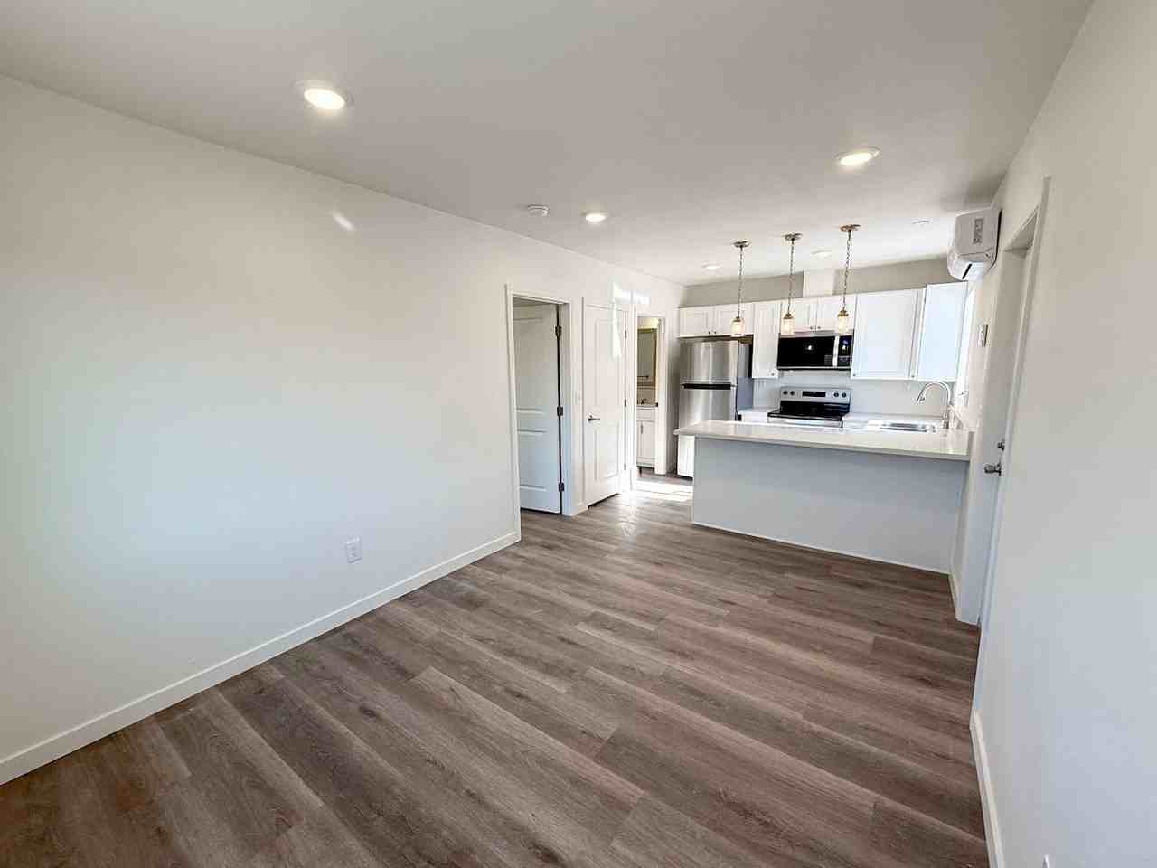 27318 Cabrillo Dr - Photo 3 of 11