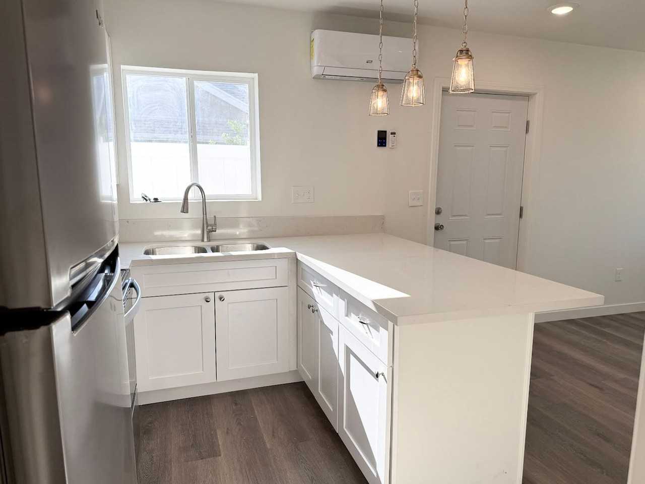 27318 Cabrillo Dr - Photo 4 of 11