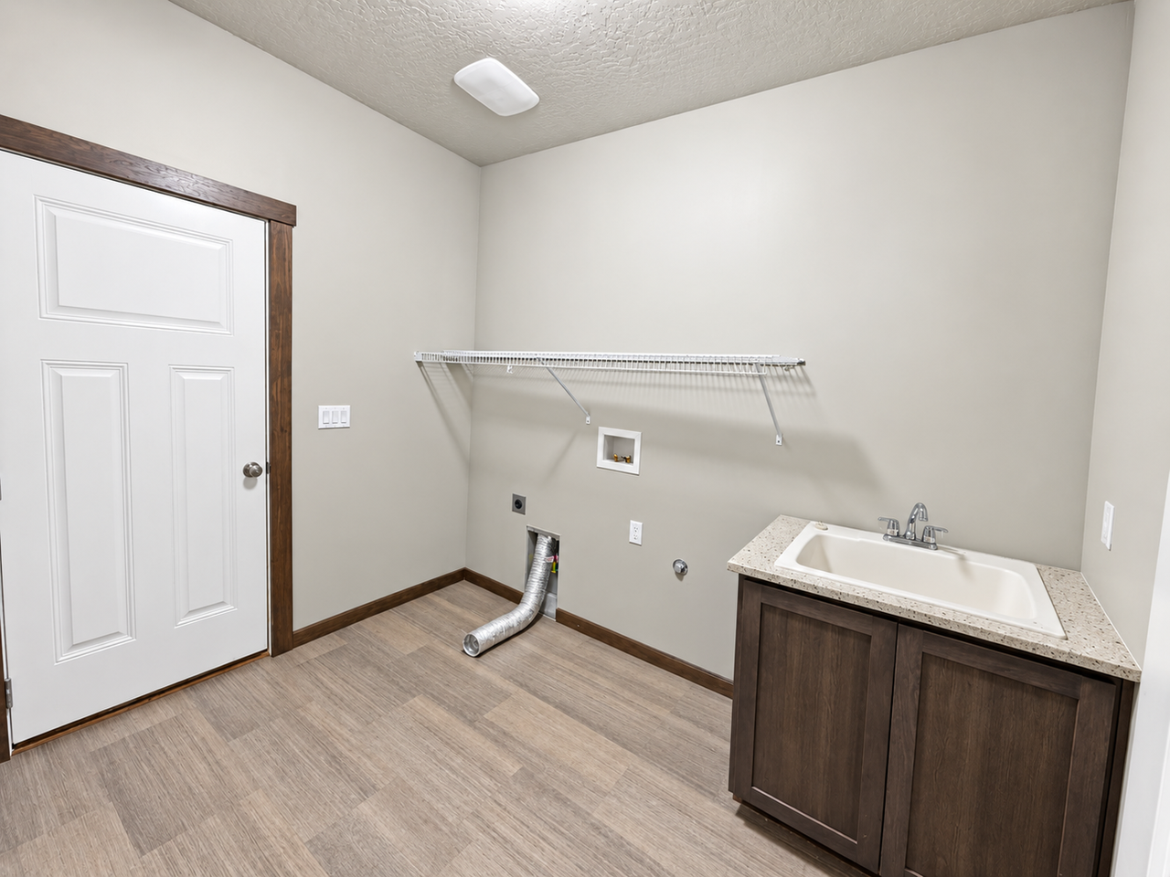 1745 N Silo St - Photo 6 of 23