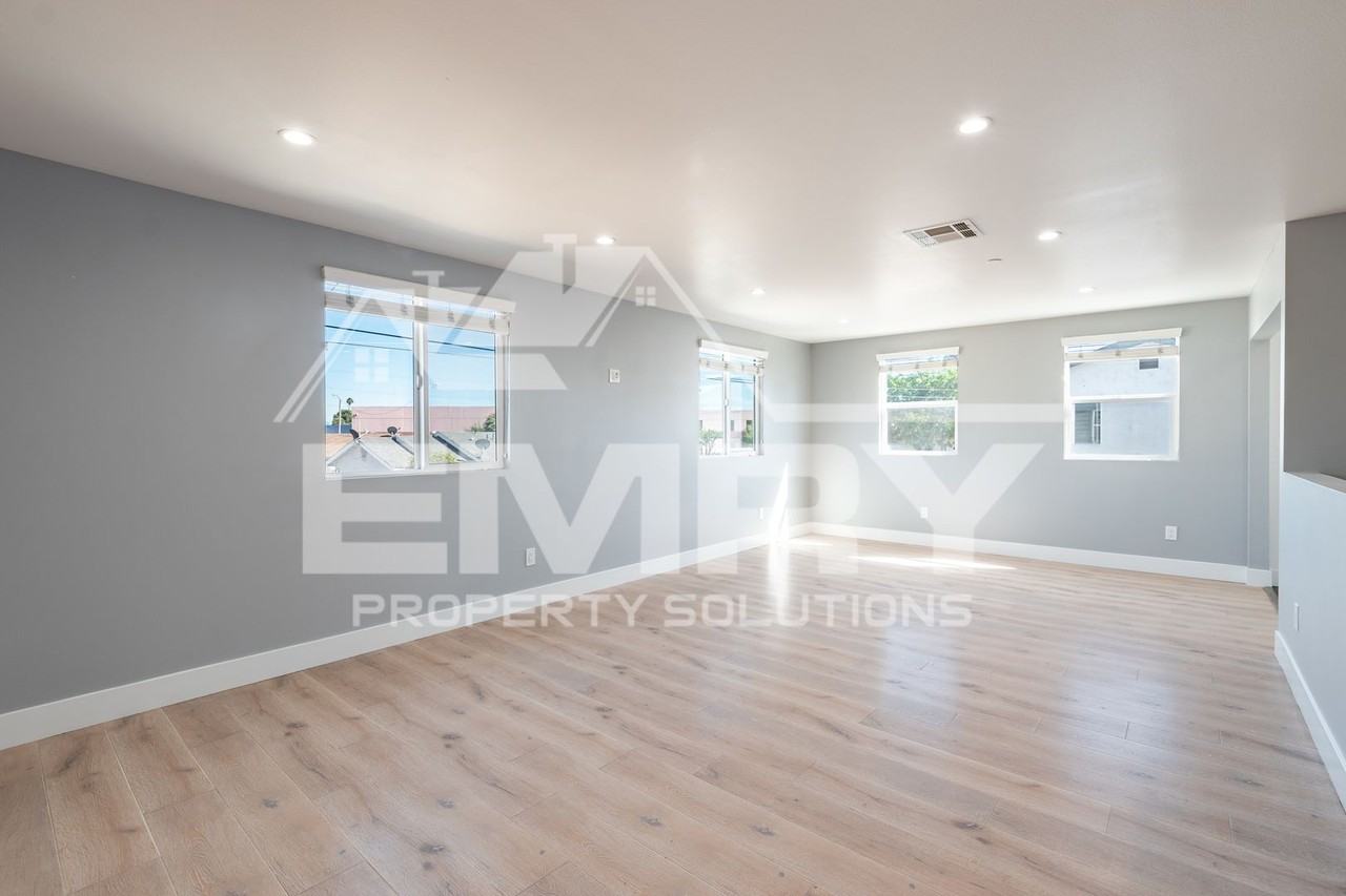 6825 1/2 Live Oak St - Photo 3 of 41