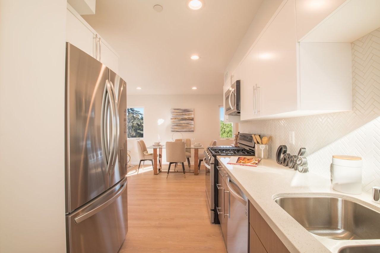 5248 Cleon Ave - Photo 6 of 16
