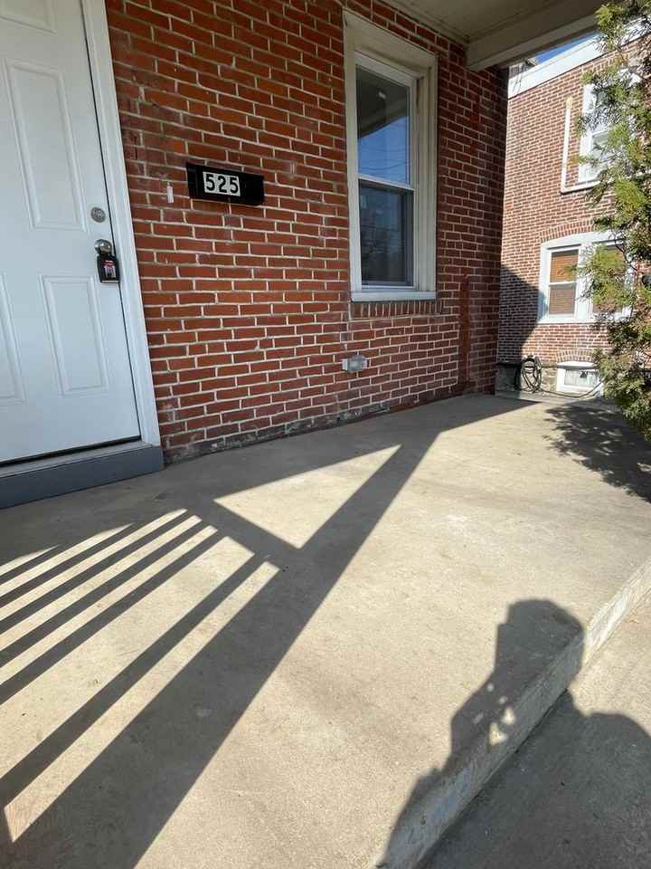 525 E Broadway Ave - Photo 2 of 34