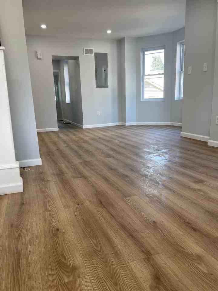 525 E Broadway Ave - Photo 4 of 34