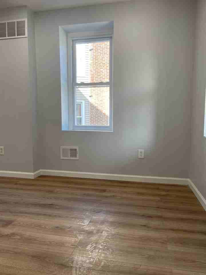 525 E Broadway Ave - Photo 5 of 34